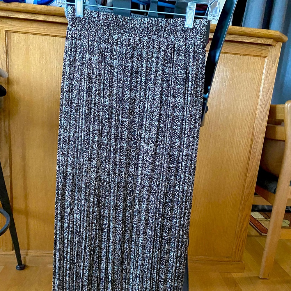 Pleated skirt